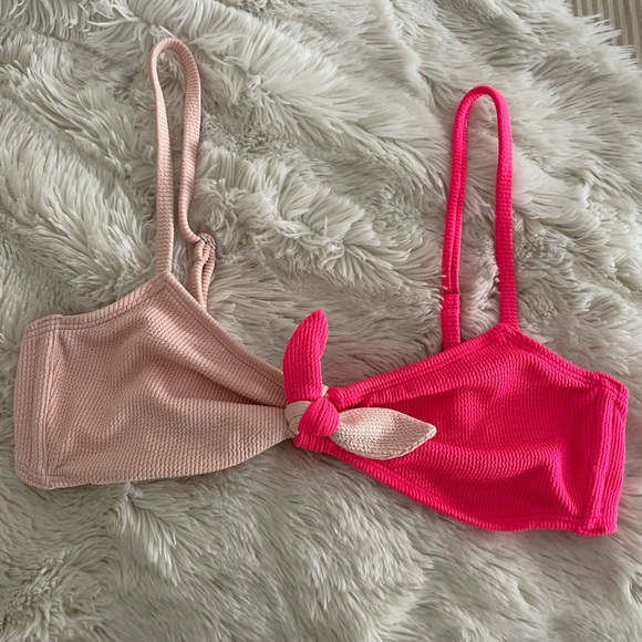 Xhilaration Other - Xhilaration color block bikini top. Size large.